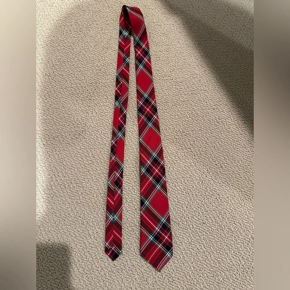 Young Men’s Red Plaid Tie